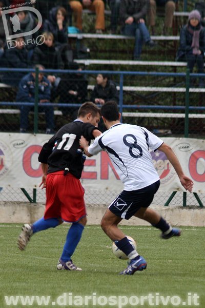 Lello Cancedda in un contrasto con Mauro Corona Lello Cancedda in un contrasto con Mauro Corona